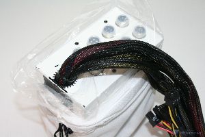 00040 PCPOWERANDCOOLING_SILENCER_MKIII_1200W_WWW.XTREMEHARDWARE.COM